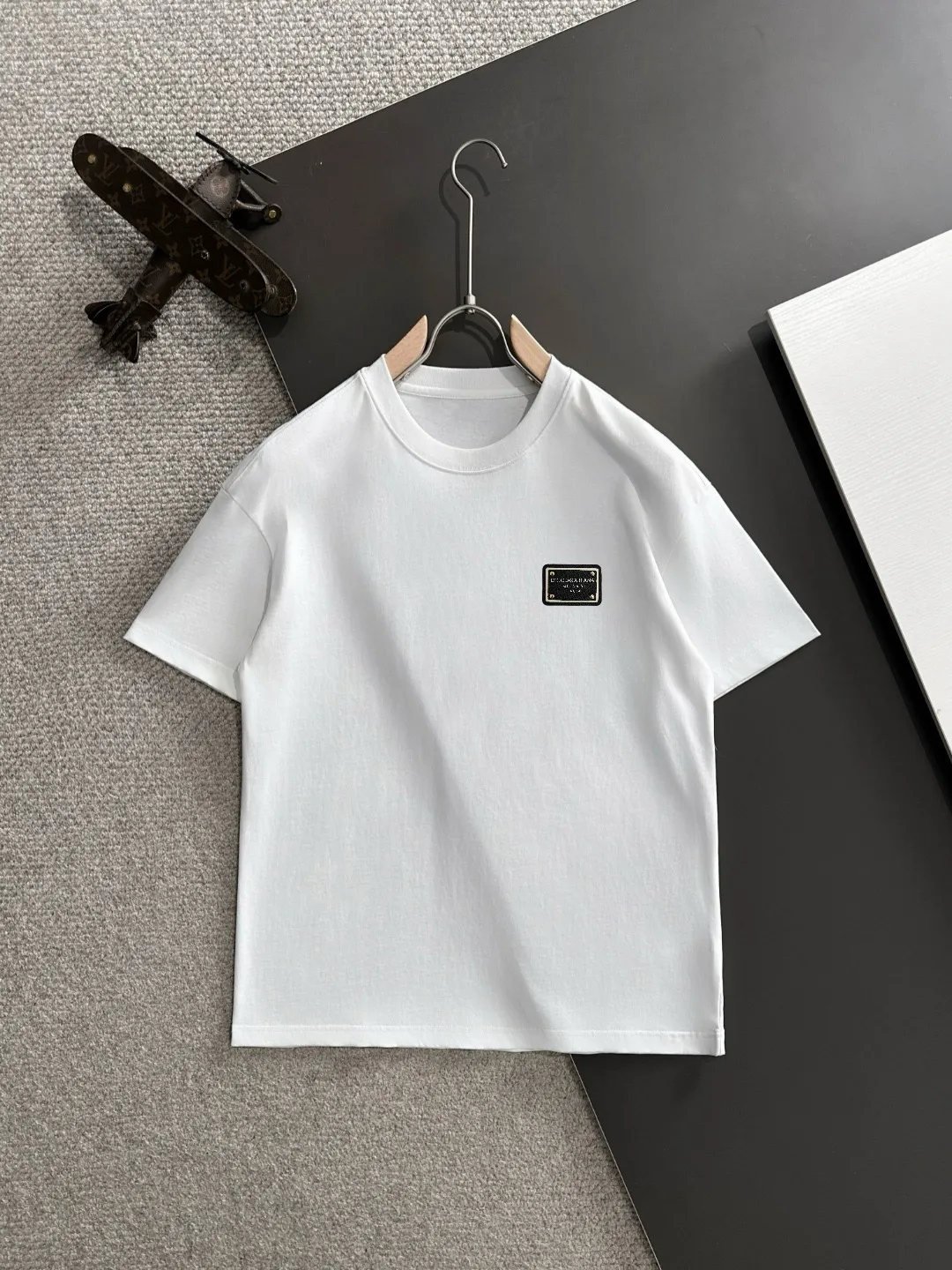 ， DG Same Style T ！ DG Logo ！ ！ Breathable ， 。Premium ， ！ Same Style！ ：Black White Size：S-xx L